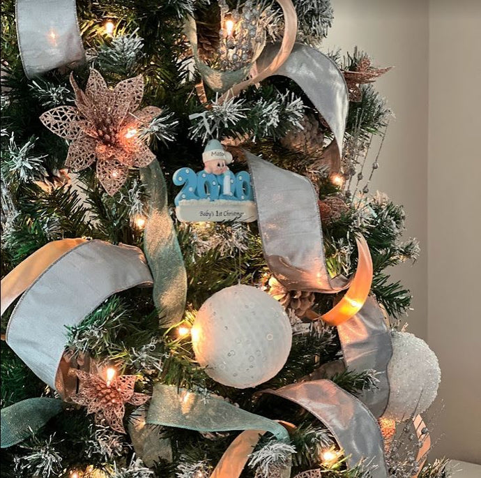 How to Decorate Christmas Tree with Ribbons Like a Pro